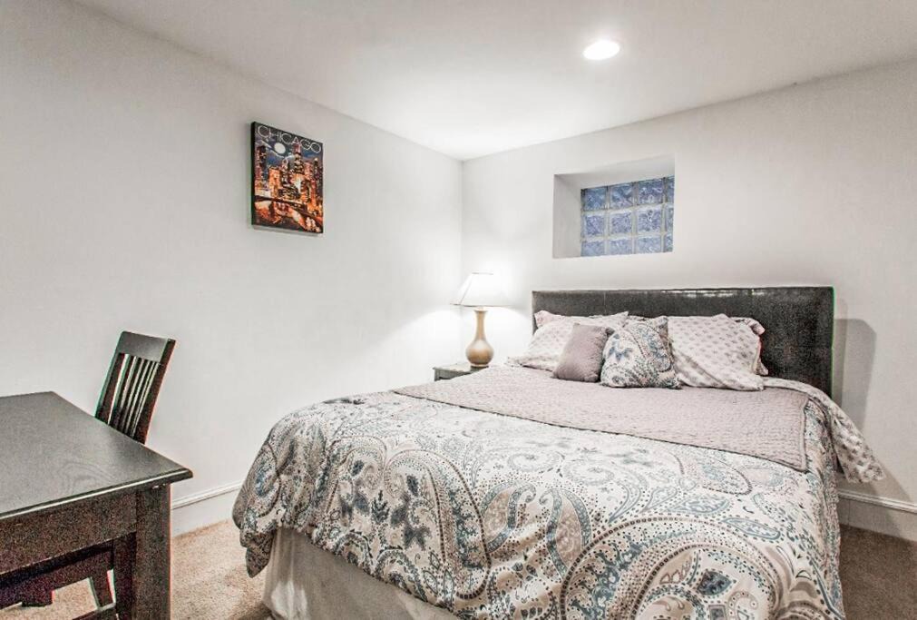 Photo of Bedroom in Wicker Park