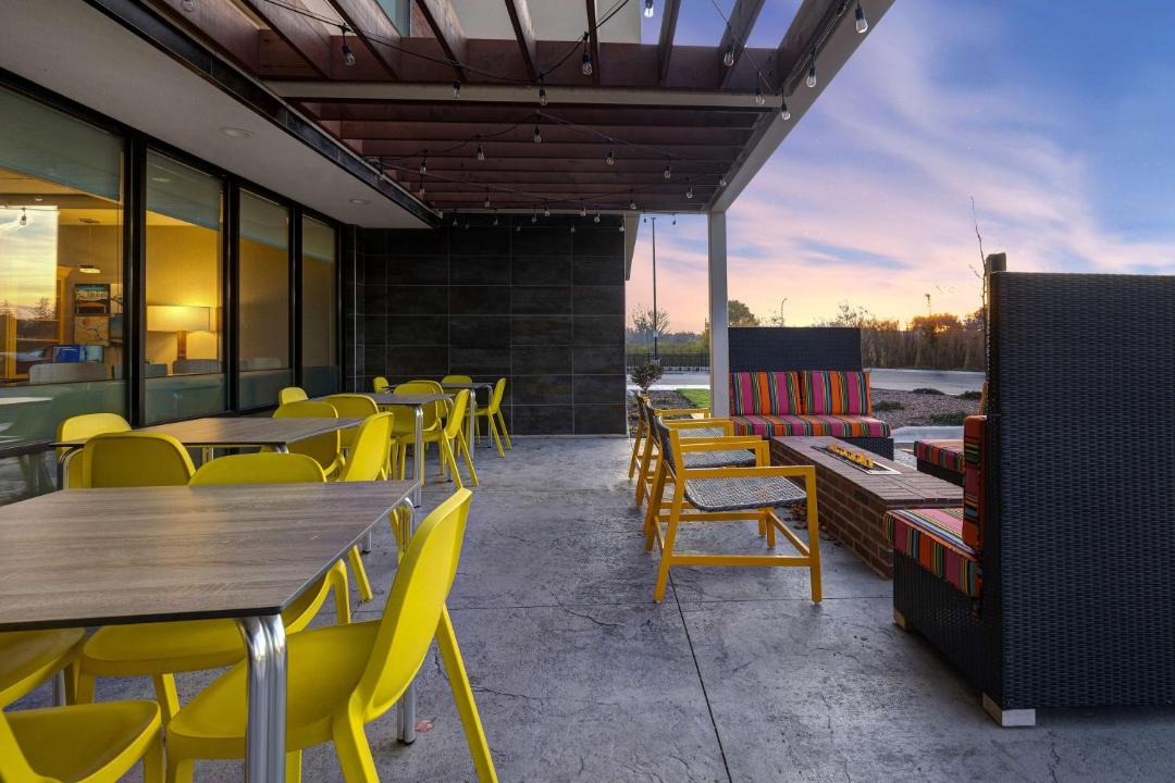 Photo of Patio Balcony in DeKalb