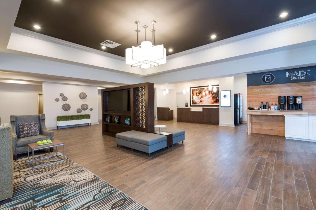 Photo of Livingroom in Russell
