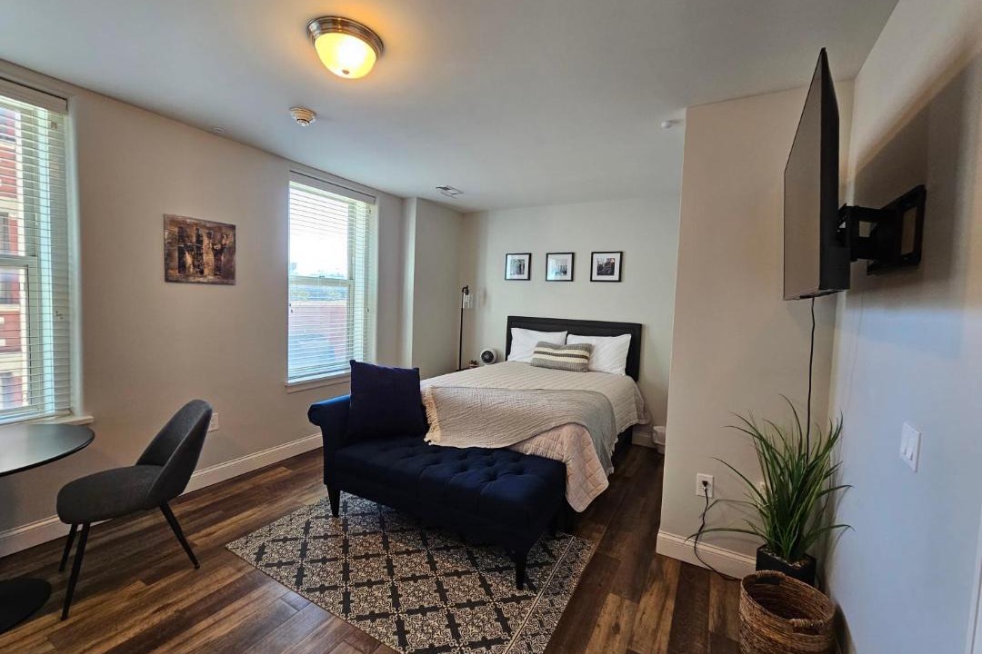 Photo of Livingroom in Champaign