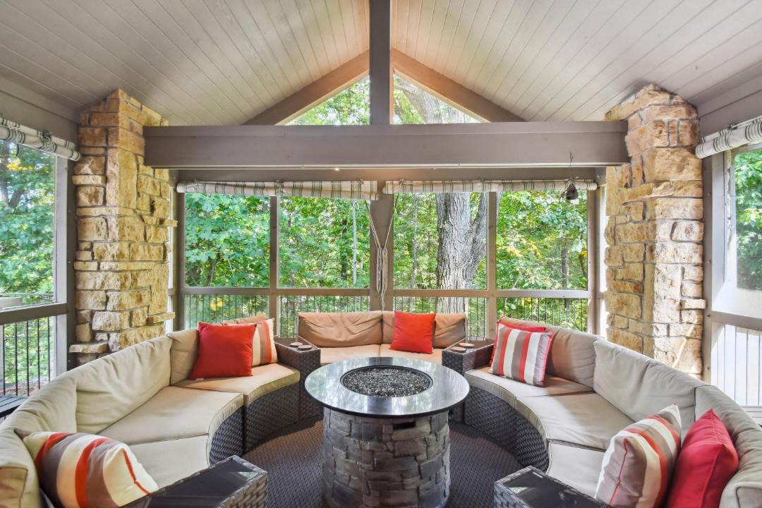 Photo of Livingroom in The Galena Territory