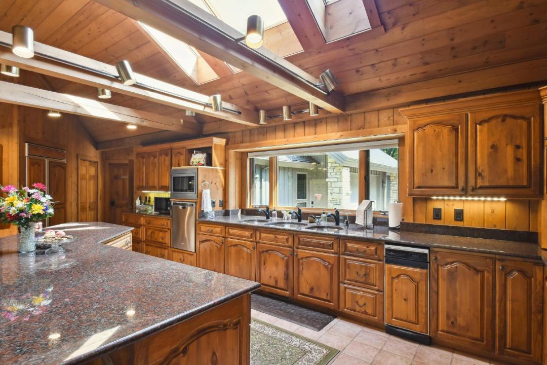 Photo of Kitchen in The Galena Territory