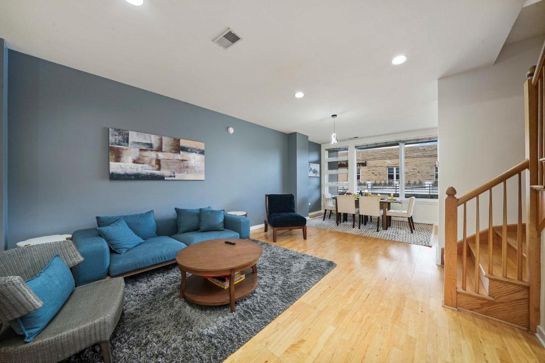 Photo of Livingroom in Ranch Triangle
