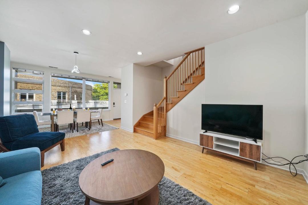 Photo of Livingroom in Ranch Triangle