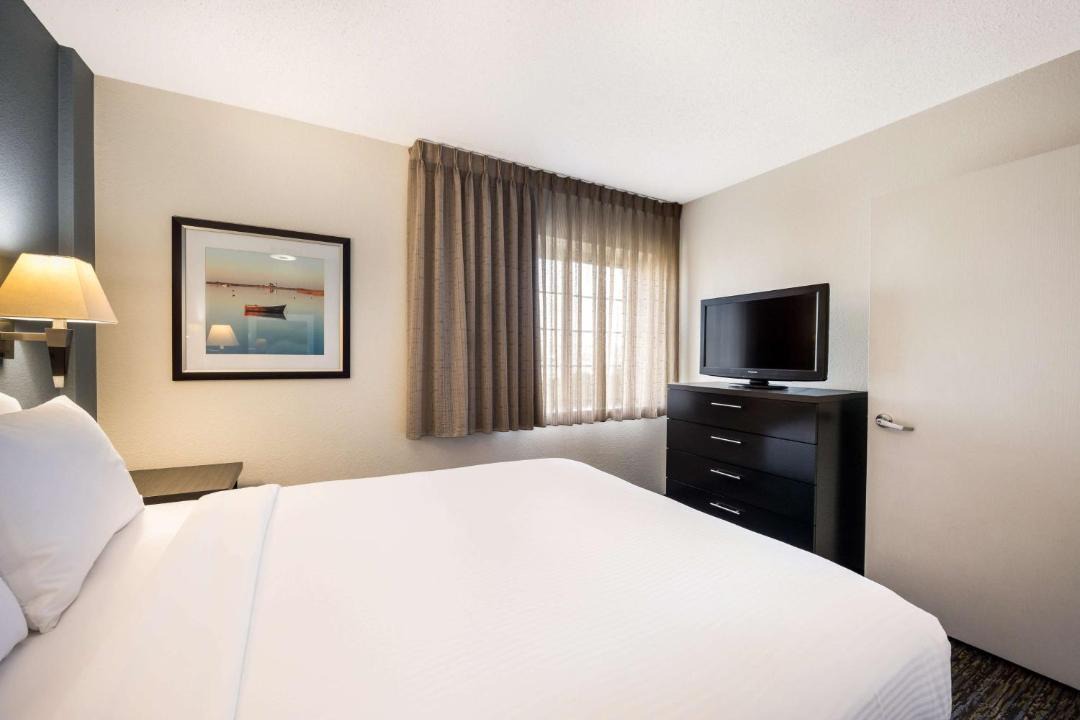 Photo of Bedroom in Warrenville