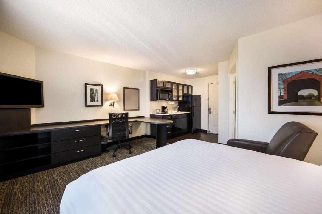 Photo of Bedroom in Warrenville