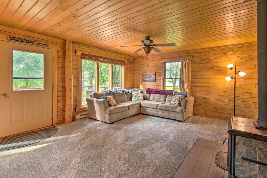 Photo of Livingroom in Camp Grove