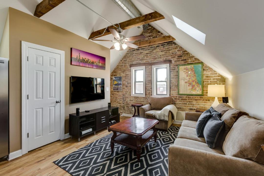Photo of Livingroom in West Bucktown