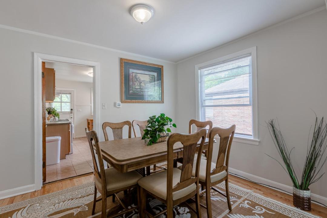 Photo of Livingroom in Evanston