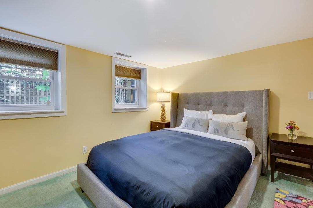 Photo of Bedroom in Pulaski Park
