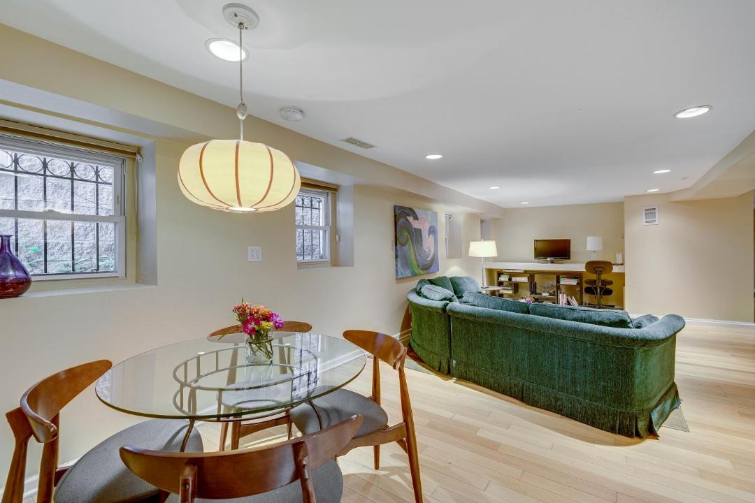 Photo of Livingroom in Pulaski Park