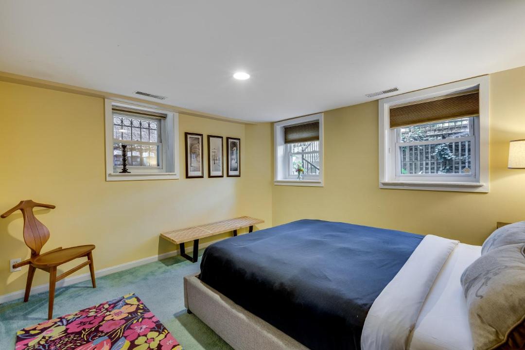 Photo of Bedroom in Pulaski Park