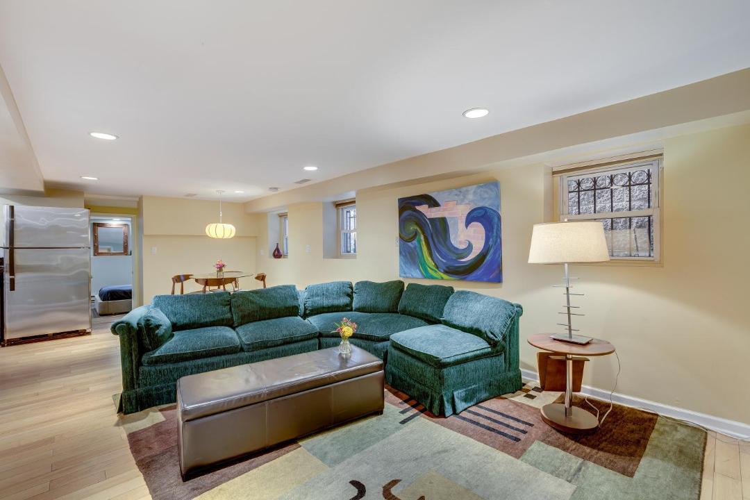 Photo of Livingroom in Pulaski Park