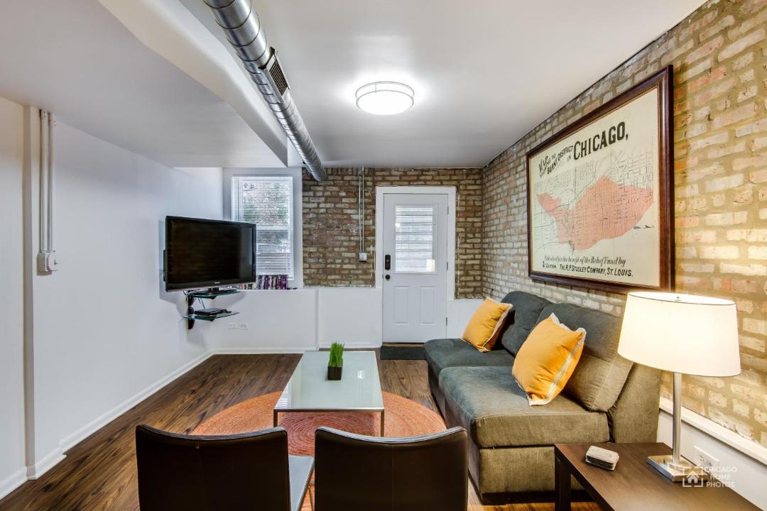 Photo of Livingroom in West Town