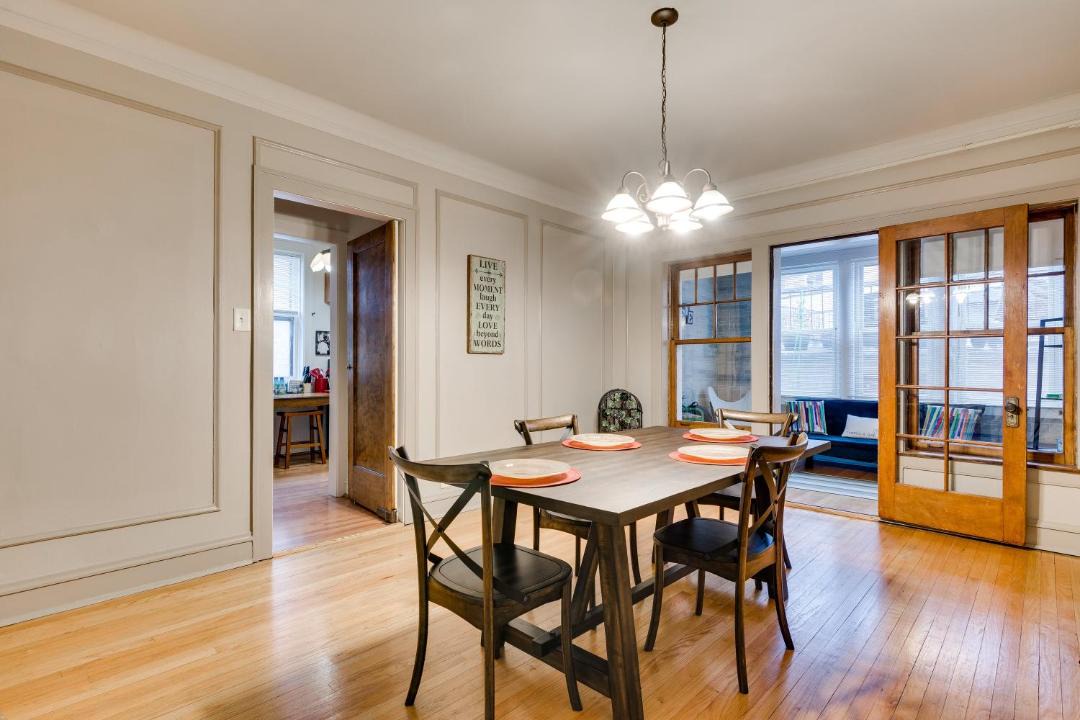 Photo of Livingroom in Rogers Park