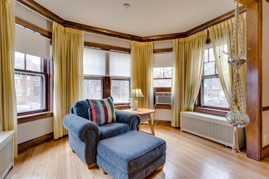Photo of Livingroom in Rogers Park