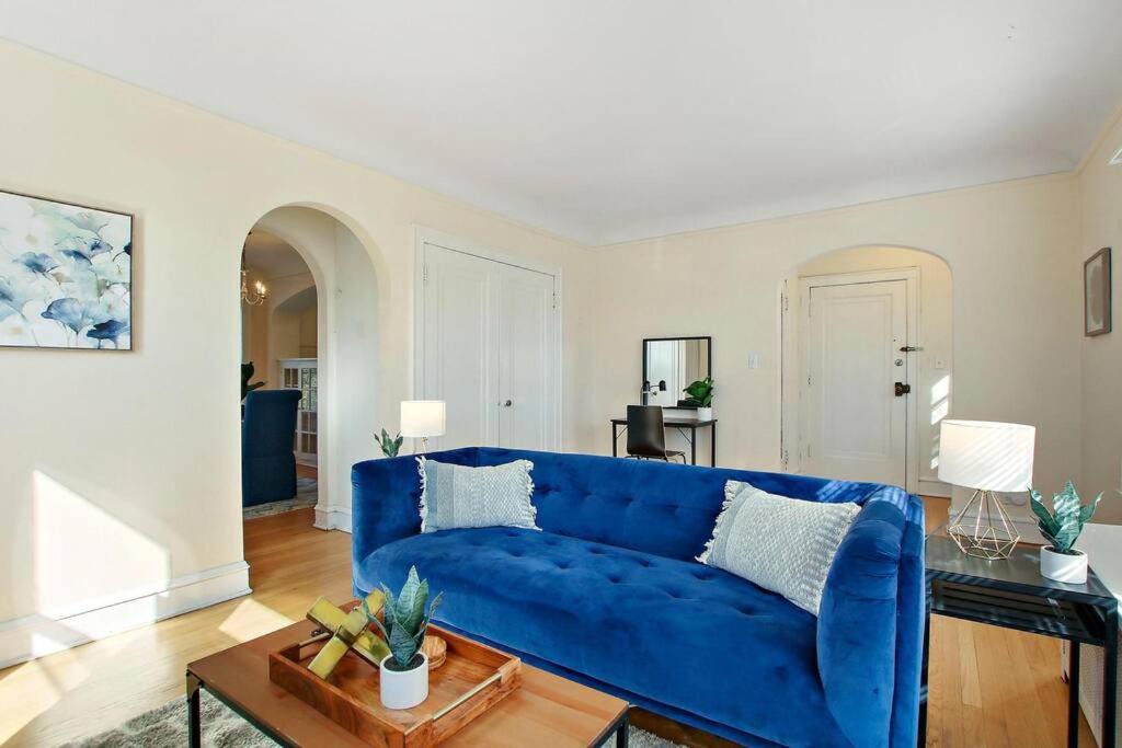 Photo of Livingroom in Skokie