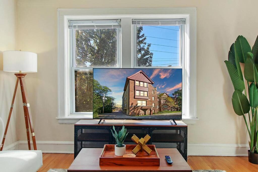 Photo of Livingroom in Skokie