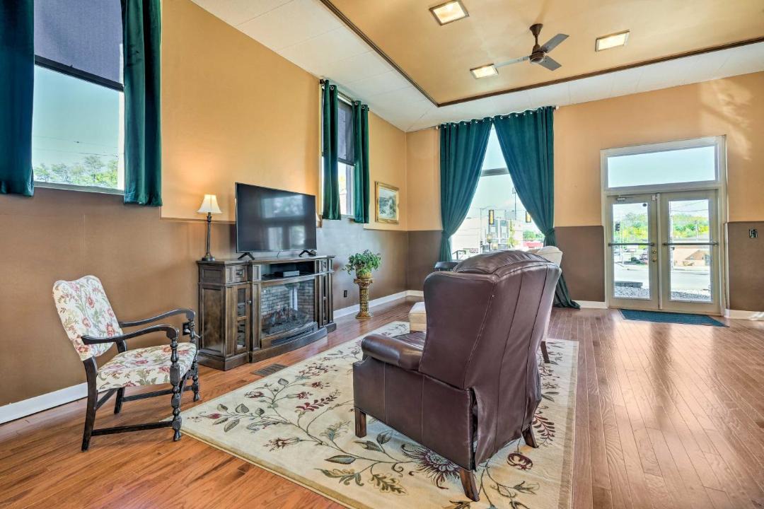 Photo of Livingroom in Bartonville