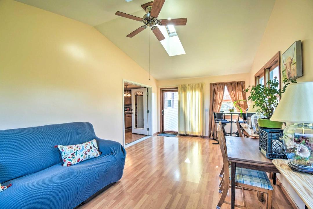 Photo of Livingroom in Apple River