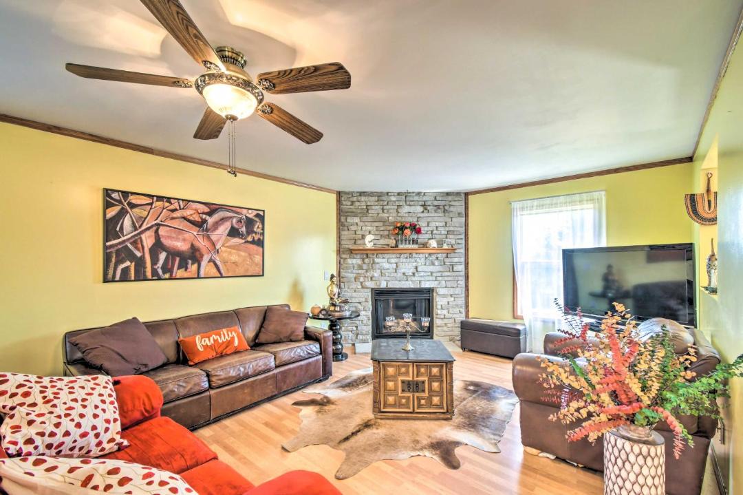 Photo of Livingroom in Apple River