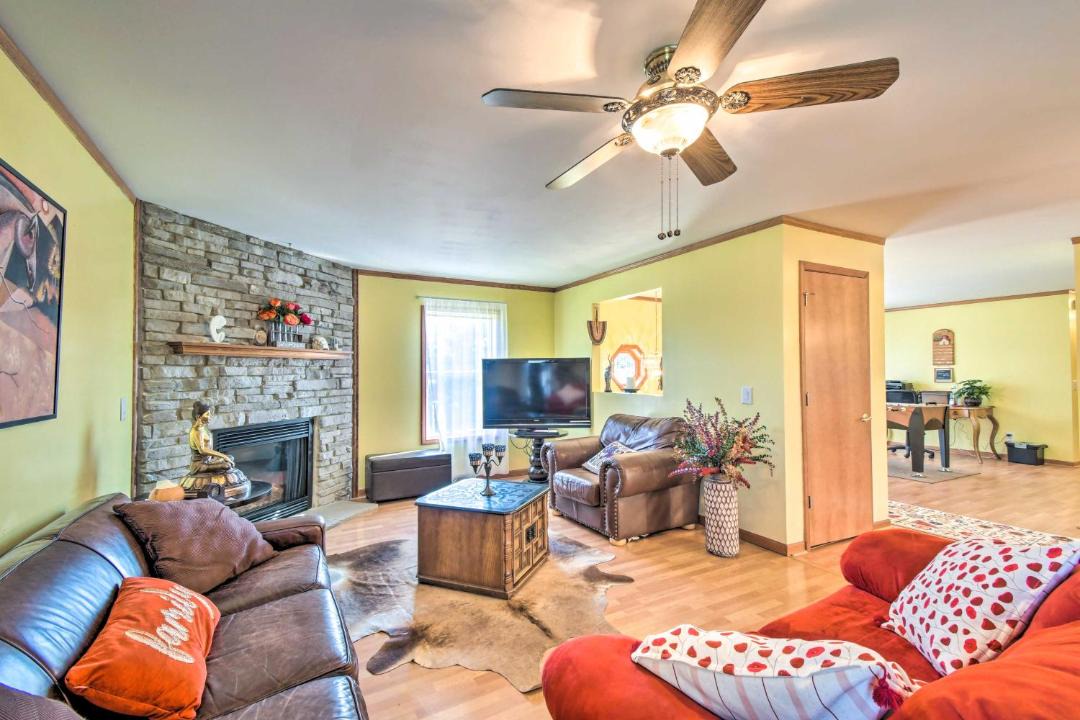Photo of Livingroom in Apple River