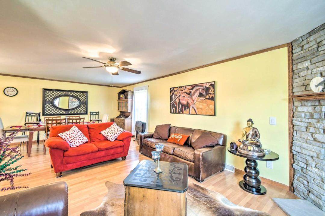 Photo of Livingroom in Apple River