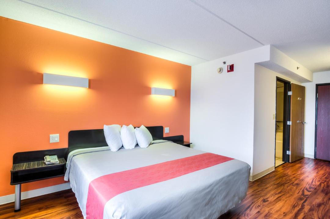 Photo of Bedroom in Lansing