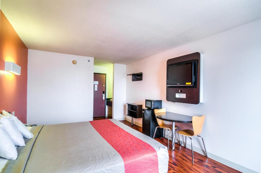 Photo of Bedroom in Lansing
