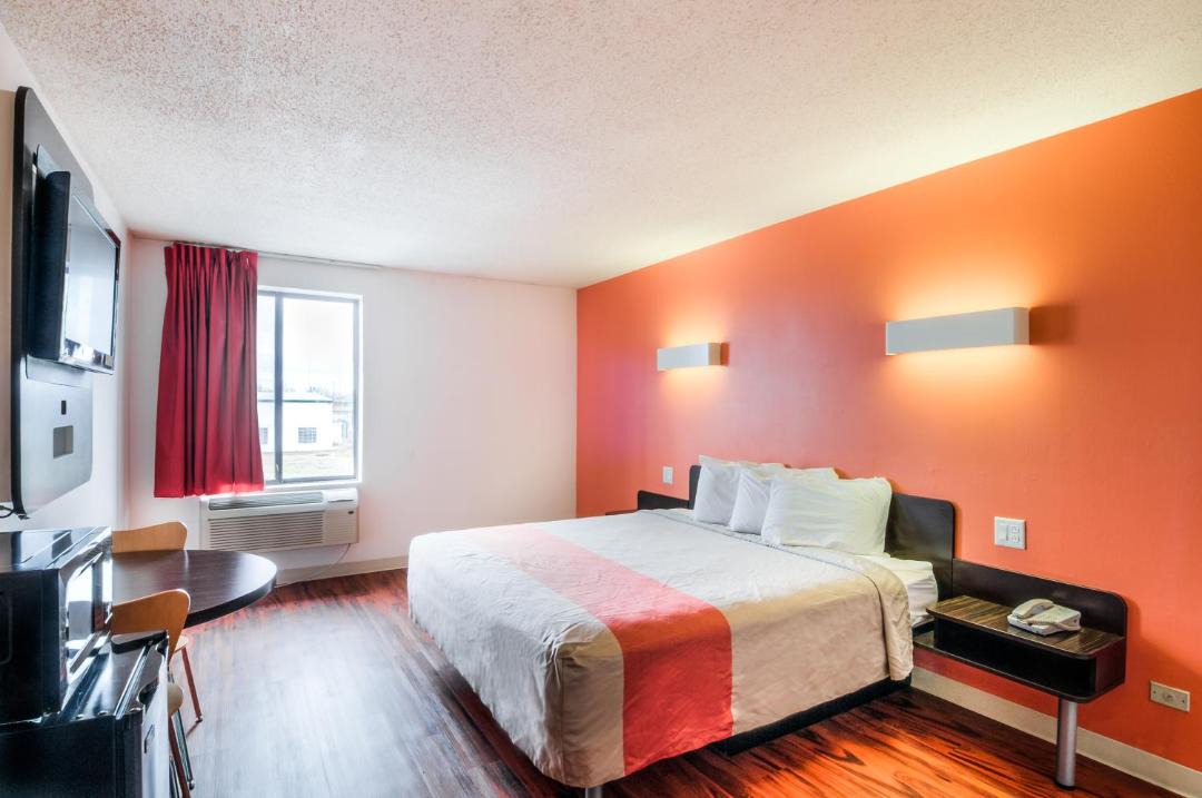 Photo of Bedroom in Lansing