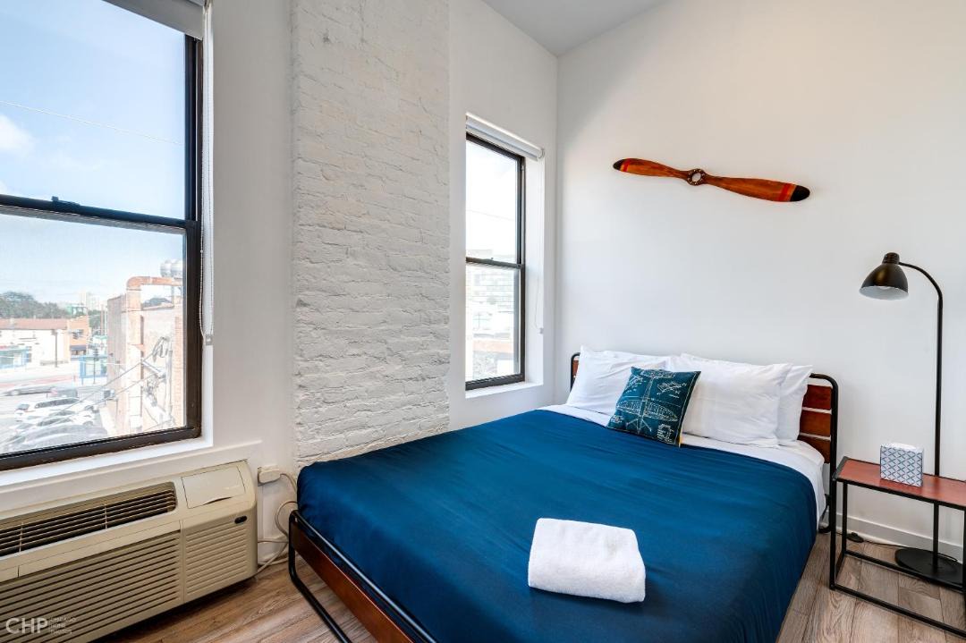 Photo of Bedroom in River West