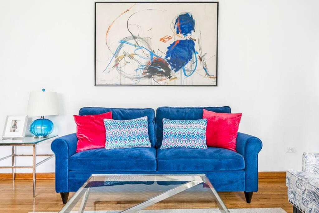 Photo of Livingroom in Des Plaines