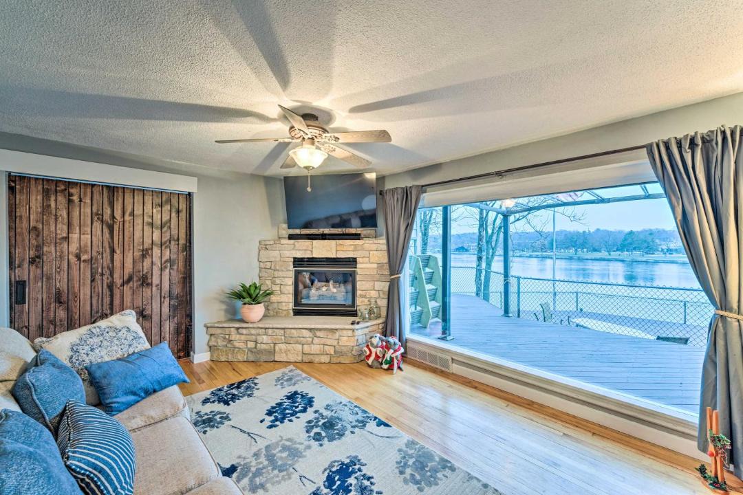Photo of Livingroom in Rockford