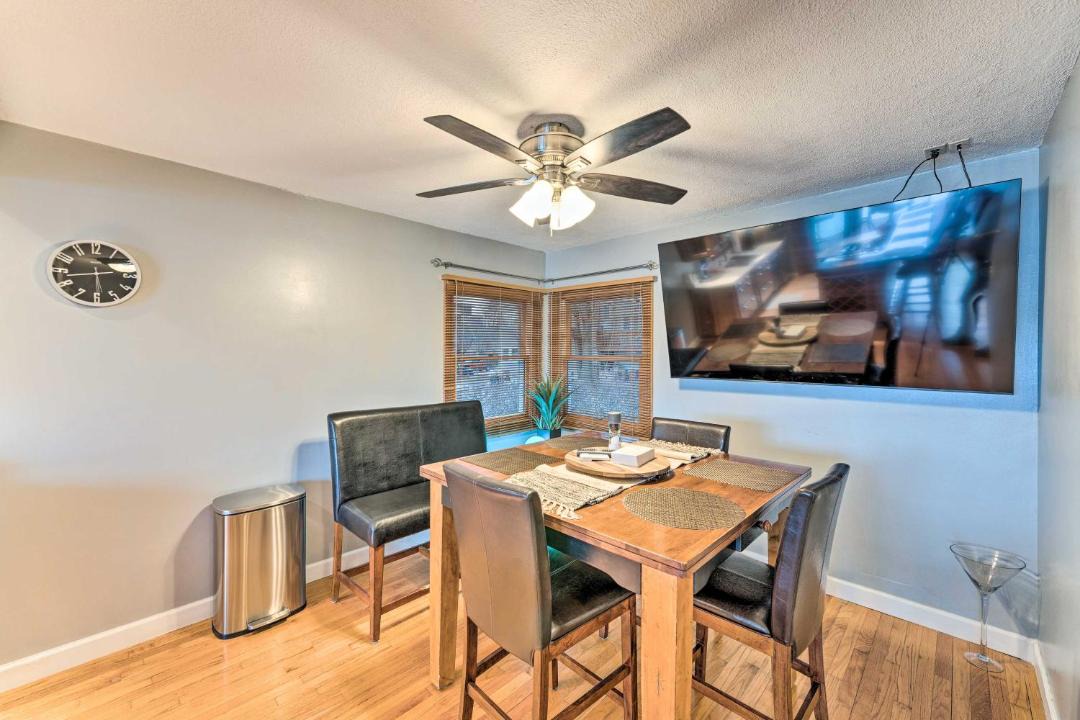 Photo of Livingroom in Rockford