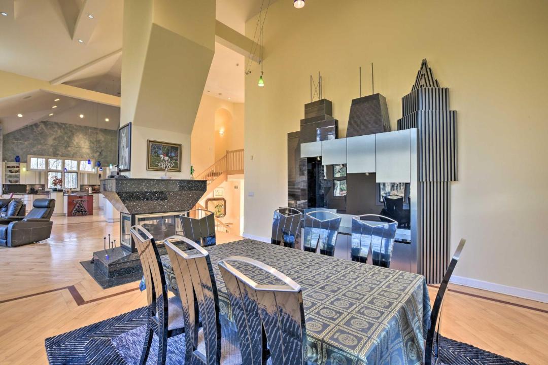 Photo of Livingroom in Riverwoods
