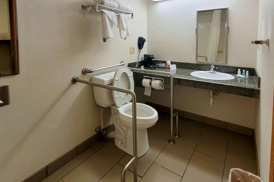 Photo of Bathroom in Marion
