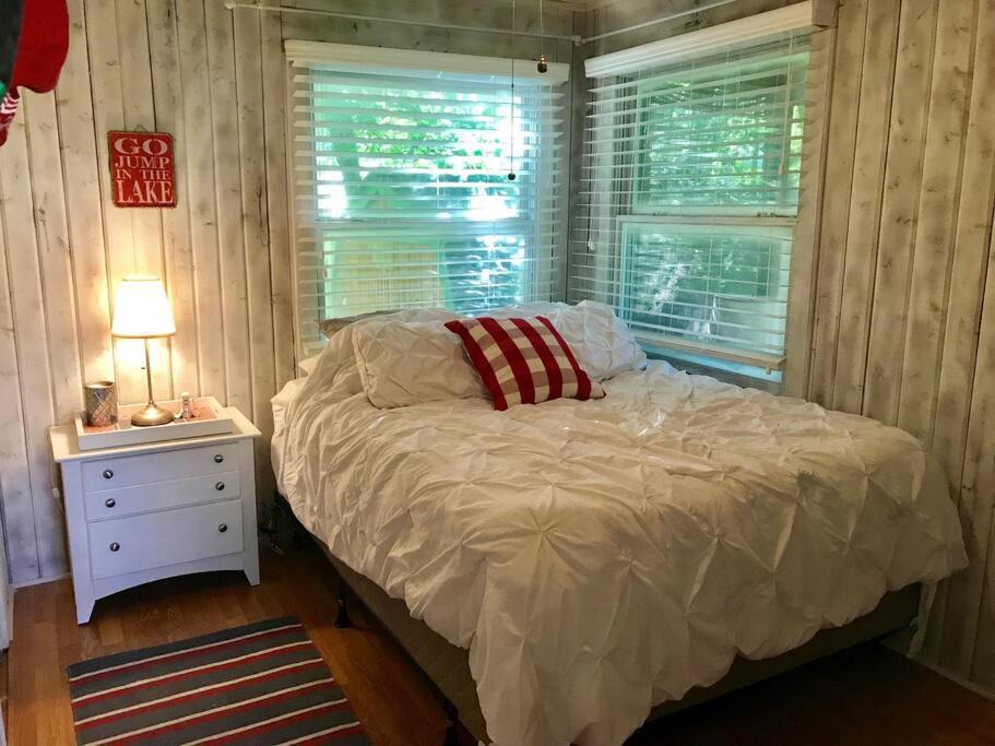 Photo of Bedroom in Wonder Lake