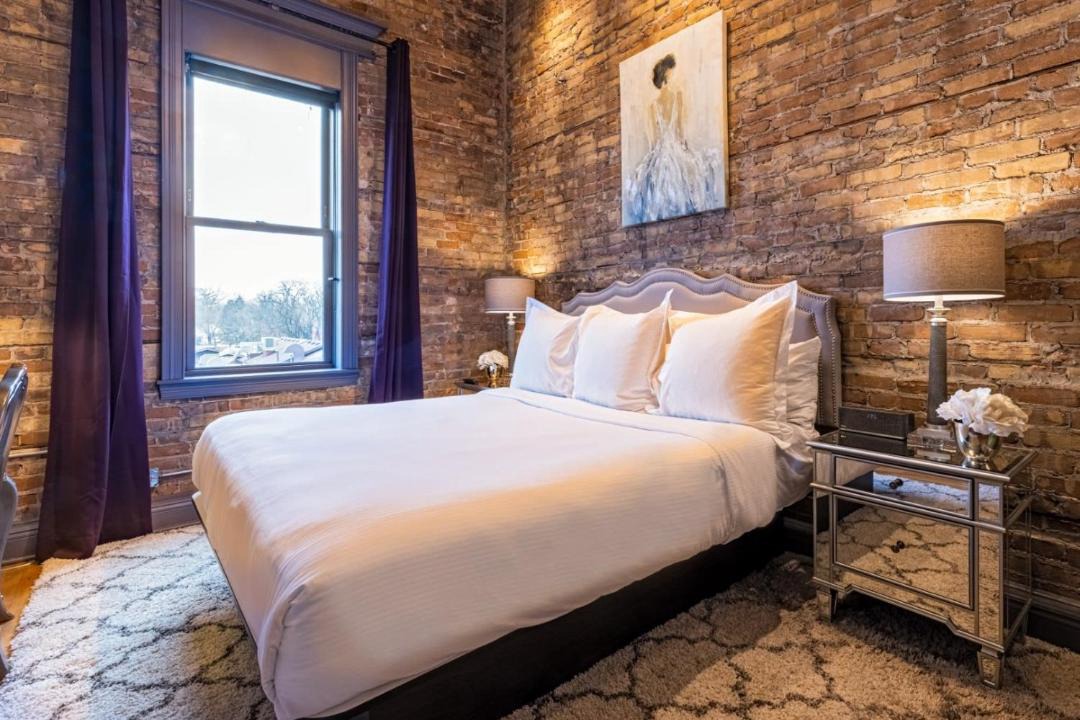 Photo of Bedroom in West Dundee