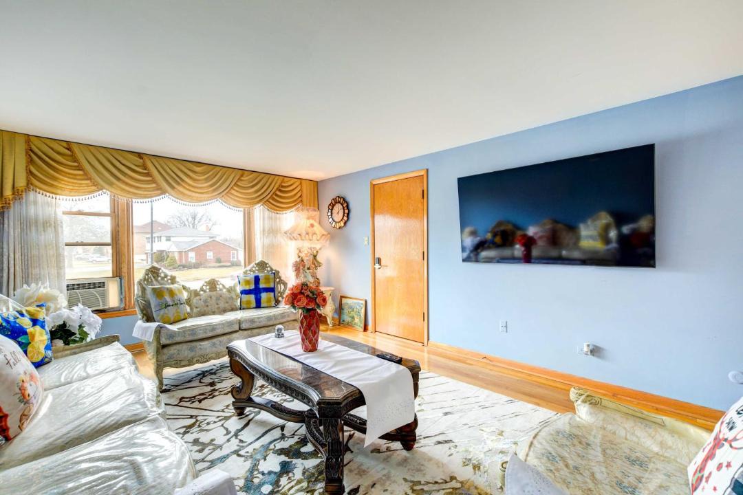 Photo of Livingroom in Oak Lawn
