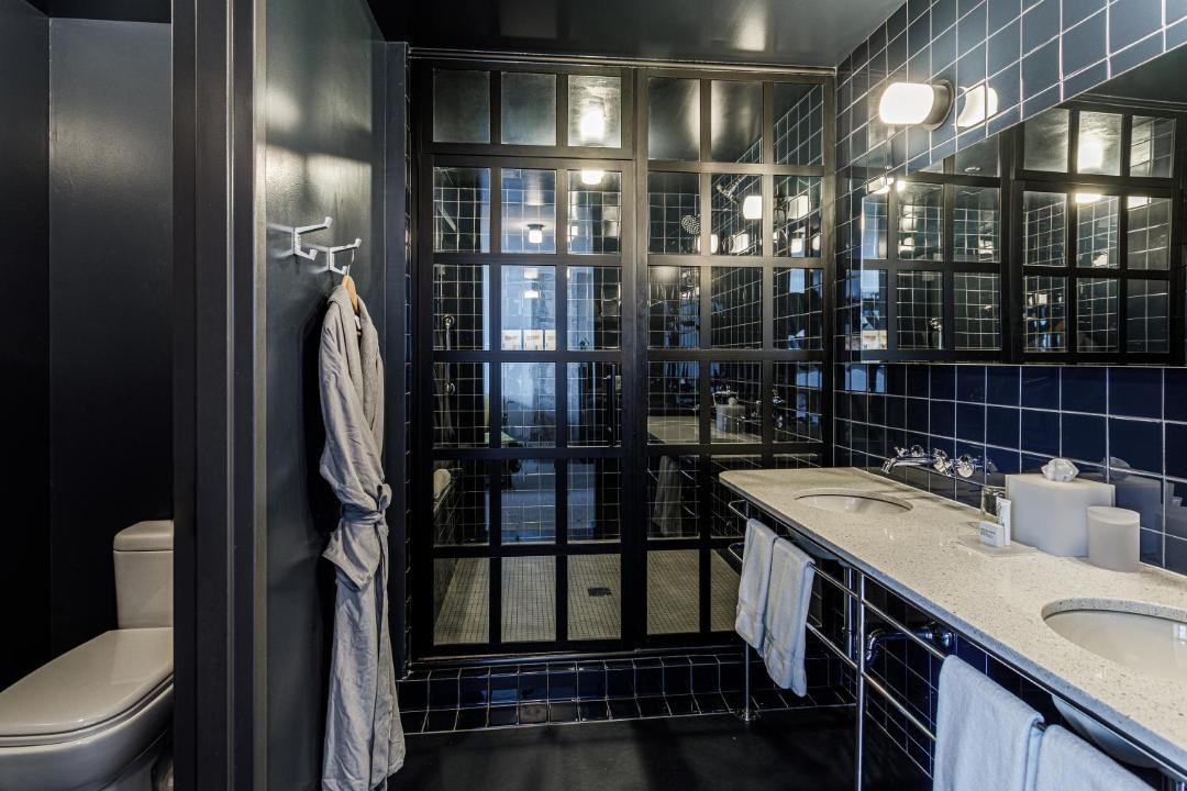 Photo of Bathroom in West Loop