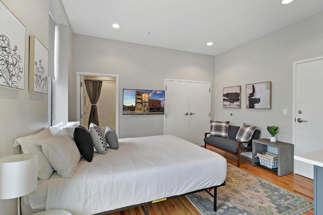 Photo of Bedroom in Lake View East