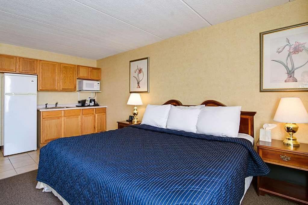 Photo of Bedroom in North Aurora