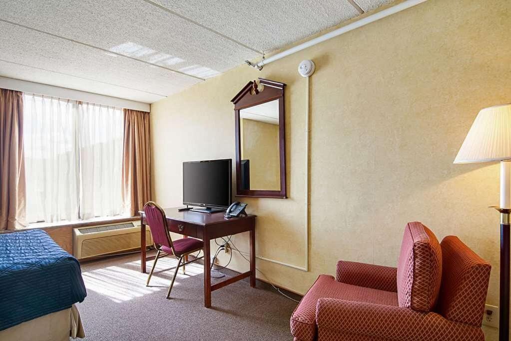 Photo of Livingroom in North Aurora