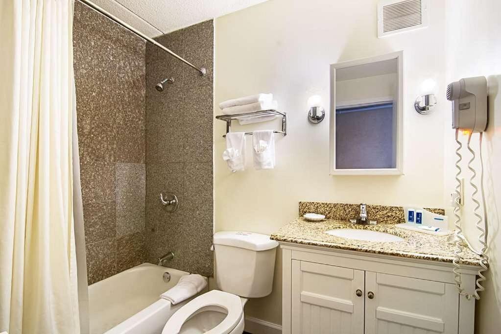 Photo of Bathroom in North Aurora