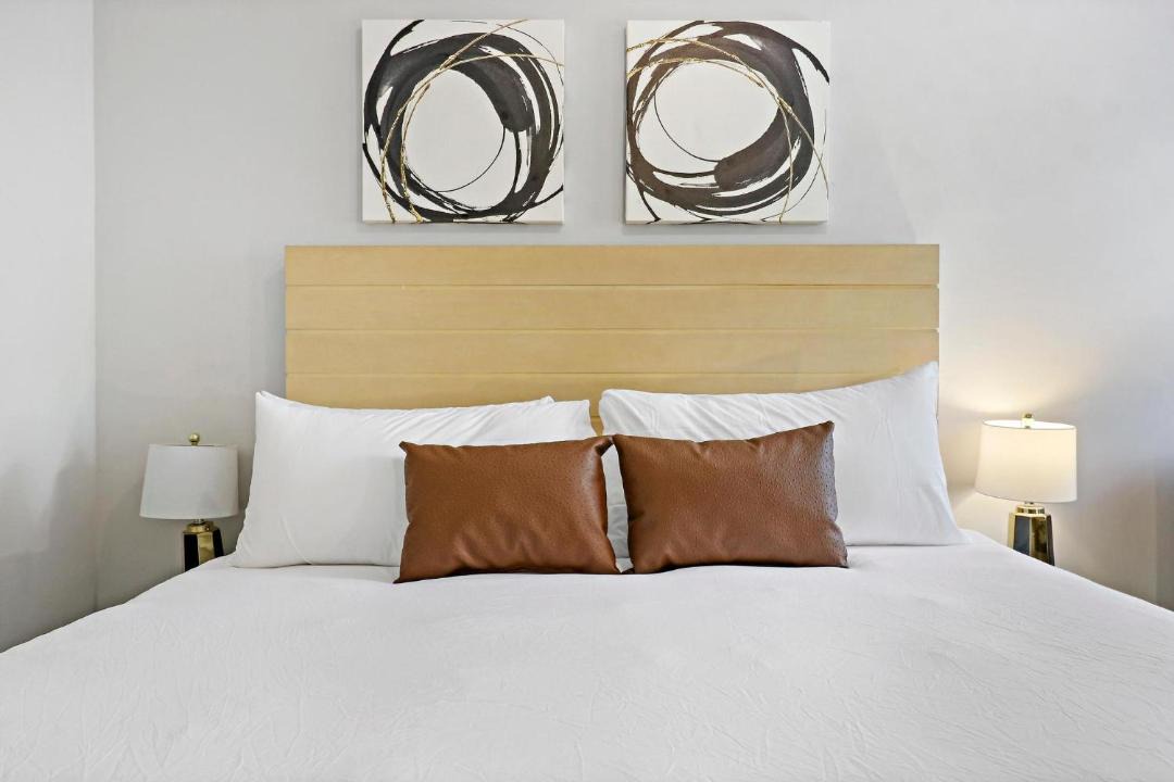 Photo of Bedroom in Rogers Park