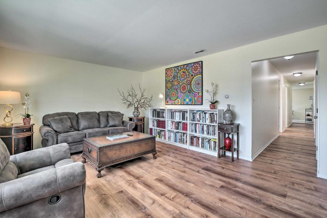 Photo of Livingroom in Roselle