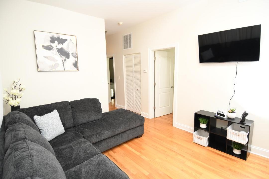 Photo of Livingroom in West Town