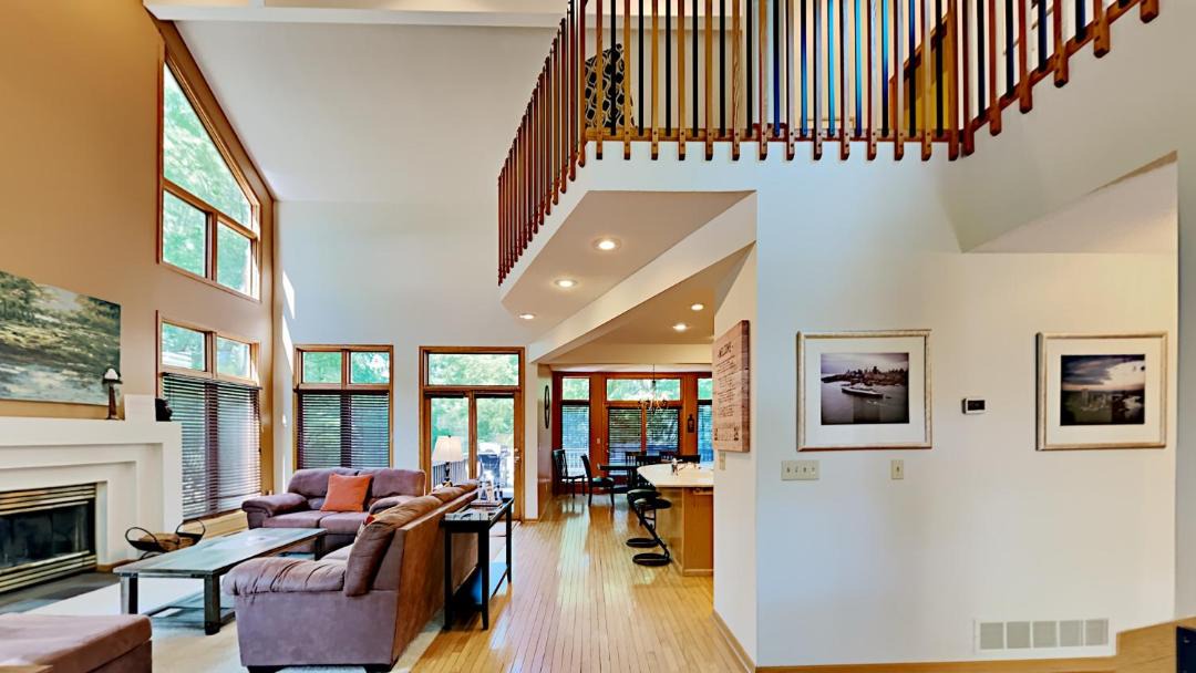 Photo of Livingroom in The Galena Territory