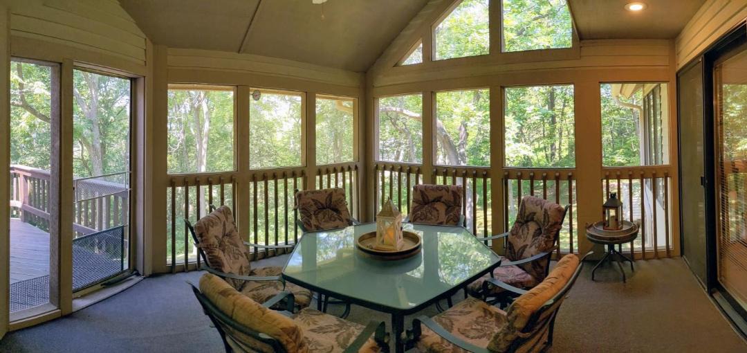 Photo of Livingroom in The Galena Territory