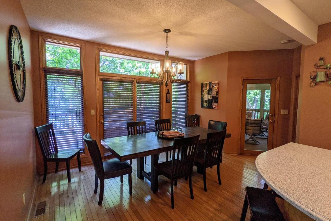 Photo of Livingroom in The Galena Territory